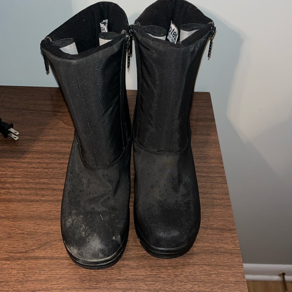 Totes Boots